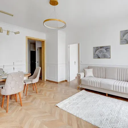High End Parisian 3 10th Arrondissement Paryż