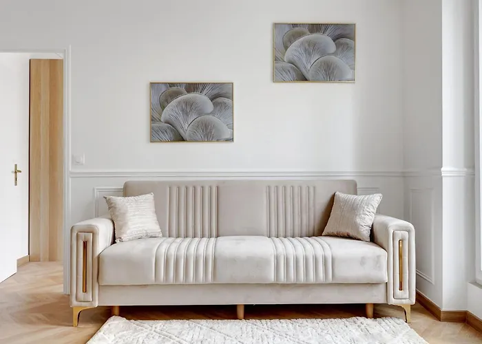 High End Parisian 3 10th Arrondissement Paryż