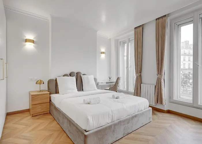 High End Parisian 3 10th Arrondissement Paryż