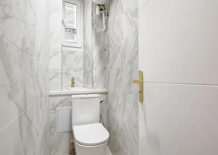 High End Parisian 3 10th Arrondissement * Paryż